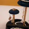 Suporte de Joias de Ferro Artístico em Forma de Cogumelo de Veludo Verde Escuro Retro de Luxo Leve com Bandeja Compartimentada para Armazenamento de Brincos, Anéis e Pulseiras
