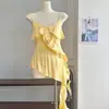Usa una Camisola Amarilla con Volantes para Mujer en Verano, un Top Asimétrico sin Mangas para un Estilo Dulce y Picante de Socialité