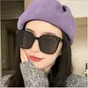 Gafas de Sol con Tachuelas Metálicas, Estilo Trendy de Influencer, Protección UV, Gafas de Sol de Montura Grande D