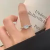 Anillo minimalista, de lujo discreto, de nicho, modelo nuevo 2026 abierto, anillo lindo y sofisticado para el dedo índice hueco