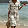 2026 Nuevo Vestido Largo Rayado de Cuello en V con Volantes y Botones Transfronterizo Moda Casual para el Trabajo Falda Larga Estilo Verano para Mujeres