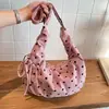 Bolsa Transversal Poá Moda Coreana Outono e Inverno Bolsa Acolchoada Bolinho Doce Versátil Feminina de Ombro Transversal para Mulheres