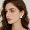 Pendientes de Cubo de Azúcar Borgoña con Diseño Único, Estilo Vintage de Hong Kong, Estilo Francés Hepburn, Pendientes Elegantes, Nueva Moda Tendencia