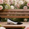 En Stock~2026 Zapatos de Nuevo Estilo Inspirados en Chanel con Bloques de Color, Puntera Puntiaguda y Tacones Gruesos Plateados, Estilo Suave, Versátiles para Usar al Aire Libre