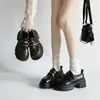Estilo Britânico Retro Sola Grossa Mary Jane Feminino Modelo 2026 Fivela Bico Redondo Tendência Moda Versátil para Ir ao Trabalho Sapatos Pequenos de Couro