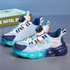Zapatos infantiles transfronterizos primavera y otoño nuevos zapatillas deportivas transpirables zapatos de malla para niños niños de 6 a 12 años niñas zapatillas de correr versátiles de moda