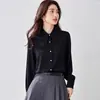 Camisa larga de satén de acetato blanco para mujer, moda primavera temprana 2026, elegante y con estilo, camisa simple brillante para ir a la oficina