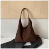 Bolsa Mãe e Filho Grande Capacidade Retrô Comércio Exterior Nova Simples Casual Feminina Bolsa Tote Nicho Super Popular de Ombro Único