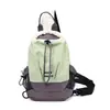 Mochila Pequeña Ligera para Exteriores con Colores Contrastantes y Cierre de Cordón, Bolso Cruzado para Hombres y Mujeres, Adecuado para Deportes, Senderismo, Teléfono y Botella de Agua