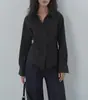 Eighthmont Camisa Negra Ajustada para Mujer Otoño Básica Simple Solapa Efecto Adelgazante Ropa de Trabajo Camisa de Manga Larga