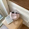 Bolso Pequeño de Mujer de Moda Transfronterizo 2026 Nueva Moda Bolso Cruzado Versátil con Sensación de Bolso de Mano