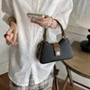 Las populares carteras pequeñas de este año para mujer 2026 nueva moda versátil bandolera súper caliente de un solo hombro para debajo del brazo tipo baguette