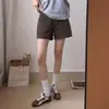 Shorts de Mezclilla Marrones Estilo Retro Americano Color Café para Trabajo para Mujer, Novedad Verano 2026 Cintura Alta Adelgazantes Chica Caliente Línea A Pantalones Cortos Ajustados