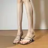 Chinelos Frescos Estilo Fada com Salto Alto para Mulheres, Adequados para Uso Externo, Chinelos Slip-On de Strass de Alto Padrão Estilo Francês Verão 2025