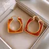 Pinzas para Orejas Cuadradas Huecas de Resina Color Café Electrochapadas en Oro Real de 18 Quilates, Aretes de Lujo Ligero de Gama Alta, Accesorios para Orejas Versátiles Vintage para Mujeres