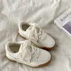 Zapatos Blancos Versátiles Estilo Coreano para Mujer 2026 Nuevos de Otoño Más Vendidos Casuales Zapatos de Tabla Suela Gruesa Ligeros Zapatos para Estudiantes Mujeres
