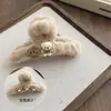 Presilhas de cabelo de pelúcia para outono e inverno para mulheres, acessórios de cabelo de luxo leve e de alta qualidade, presilhas elegantes para penteados presos, presilhas tipo tubarão estilo coreano para a parte de trás da cabeça