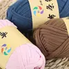 Chinelos de tecido com fio de crochê tecido bolsa de grupo grande material de verão plano pacote de material tecido de lã grossa cama de fantoche cobertura de cama tapete de chão