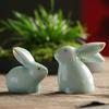 Adornos de Conejito Gordito de Cerámica Azul Cielo Chapados en Oro Lindos Mini Decoración de Escritorio Souvenir de Viaje por la Ciudad