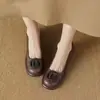 2026 Otoño Estilo Vintage Piel Suave Punta Redonda Suela Gruesa Tacón Grueso Zapatos de Salón Individuales para Mujer Nuevos Versátiles Suela Suave Tacón Bajo Zapatos Pequeños de Piel para Mujer