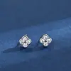 Exquisitos Pendientes de Trébol de Cuatro Hojas Completamente Diamantados Super Brillantes para Mujer, Pequeños Incrustados de Circonita de Alta Gama Brillantes Estilo Ins Versátiles