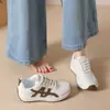 Nuevas zapatillas casuales con cordones para mujer, zapatos versátiles de moda de otoño para mujer, estilo retro de bloques de color, parte superior de cuero 2026