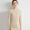 Cardigã de malha gola redonda corpo inteiro torcido cor sólida fivela corte justo afina outono e inverno Novo todo caxemira Pequeno casaco feminino