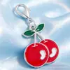 Exquisito colgante de cereza con incrustaciones de diamantes, efecto de goteo de aceite, llavero de fruta realista, accesorios decorativos DIY para bolsos