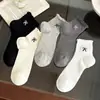 Calcetines finos calcetines cortos de mujer verano nuevo estilo calcetines de malla transpirables de encaje verano calcetines tobilleros de mujer blancos
