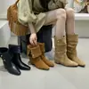 Botas apiladas de gamuza estilo retro para mujer, nuevo modelo otoño e invierno 2026, versátiles con decoración de hebilla, botas de montar que aumentan la altura, botines