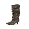 Botas estilizadas, más vendidas, de tacón fino, plisadas, apiladas para verano, estilizadas, adecuadas para ir al trabajo, slip-on estilo coreano, versátiles, botas de cuero para mujer de comercio exterior