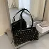 Novedad Otoño 2026 Bolso Cuadrado Pequeño Personalizado Elegante para Mujer Bolso de Hombro Grande Capacidad Bolso de Mano Personalizado de Alto Valor con Lunares