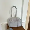 Bolsa de Ombro Retro Cor Sólida 2026 Nova Grande Capacidade Bolsa de Mão Bolsa Casual para Mulheres Bolsa Versátil para o Dia a Dia
