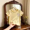 Camiseta Manga Curta de Seda Gelada Estilo Coreano para Meninas Camiseta Lisa de Cor Única para Bebê Verão Acabamento com Babados Top Dopamina para Bebê Casual