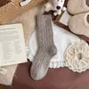 Calcetines de Lana de Punto Grueso Color Sólido 2025 Estilo Old Money Otoño e Invierno Moda Retro para Mujer Calcetines Gruesos Cálidos de Media Pantorrilla Caídos