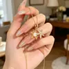 Collar de Moda con Incrustaciones de Diamantes para Mujer, Lujo Ligero, Colgante de Cobre de Moda, Versátil, Elegante, Diseño de Nicho, Cadena para Clavícula al por Mayor