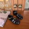 Nuevos Zapatos de Verano para Niños 2026 Estilo Coreano Moda Retro Flor de Camelia Sandalias Romanas Cerradas para Niñas