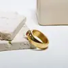 Anillo de moda de lujo avanzado súper brillante con un solo diamante, temperamento europeo y americano, personalidad popular, anillo de acero de titanio para mujer, no se decolora, venta al por mayor