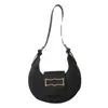 Este ano, a bolsa popular feminina verão simples novo 2023 mão carregando bolsa feminina axila moda moda único ombro bolinho bolsa