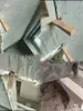 Corcho, calzos triangulares de madera para instalación de puertas y ventanas, tapones de corcho, tapones para botellas de vino, cuñas de madera, tapones de madera, tarugos de madera, clavijas de madera, estacas de madera