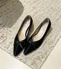 Cuñas Estilo Coreano Diseño Patchwork Sentido Elegante Lazo Zapatos de Salón Mujer 2026 Otoño/Invierno Nuevos Terciopelo Retro Zapatos de Tacón Medio
