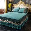 Falda de Cama Acolchada de Terciopelo de Cristal Estilo Europeo Pieza Única Otoño Invierno Engrosada Encaje Cubrecama Juego de Cama 1.5m 1.8m Franela Antideslizante