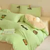 Novedad Invierno 2025 Juego de Cuatro Piezas de Cama de Terciopelo de Leche Bordado Toalla Sábanas Engrosadas Funda de Edredón Cama Sábanas de Cama Ropa de Cama de Terciopelo Coral