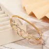 Pulseira Romântica Rosa Flor de Trevo Vazada para Mulheres, Estilo Coreano Versátil Leve Luxo Elegante Joias Transfronteiriças para Mulheres Atacado