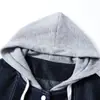 El nuevo atuendo de otoño de mamá: el popular conjunto de dos piezas de este año para mujeres de mediana edad y mayores, que incluye una chaqueta vaquera con capucha y pantalones de pierna recta