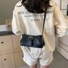 Bolsa Pequena Estilo Western de Luxo para Mulheres 2024 Popular Nova Tendência Coreana Versátil Bolsa Transversal Moda Retrô Pequena Quadrada