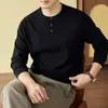 Suéter de dos tonos con cuello y tapeta falsa para hombre, nuevo estilo otoño 2026, cuello redondo, estilo "old money", prenda básica casual de punto para hombre