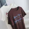 ¡Efecto Reductor de Edad! Camiseta de Manga Corta Bordada con Letras Suave y Acogedora para Mujer, Corte Holgado de Principios de Primavera, Adelgazante, Cómoda, Tejido Cepillado, Camiseta Básica para Estudiante