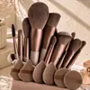 Novo Conjunto de 13 Pincéis de Maquiagem Verde Quatro Estações Cerdas Macias para Pó Solto Iluminador Blush Pincel de Sombra Conjunto Completo de Ferramentas de Beleza
