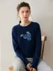 Outono 2026 Novo Suéter de Cashmere Jacquard Mirtilo Gola Redonda Feminino, Caimento Solto, Versátil, Manga Longa, Suéter Quente